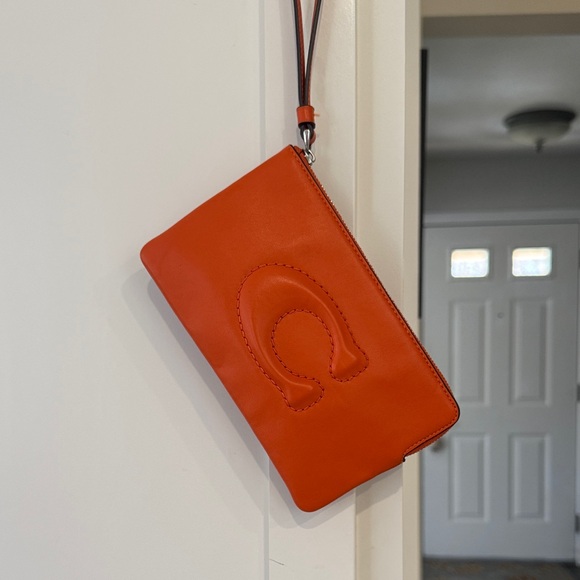 COACH Orange Leather Wristlet EUC - Picture 2 of 12
